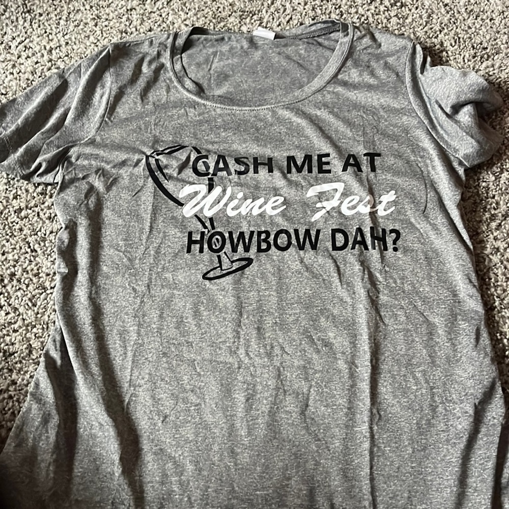 Grey tee shirt